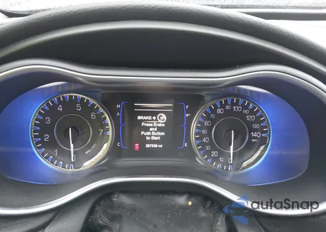 2015 Chrysler 200 Limited z USA, uszkodzony, nr VIN 1C3CCCAB0FN744302